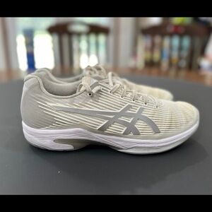 ascic solution speed FF men’s size 8.5 or women’s 10
